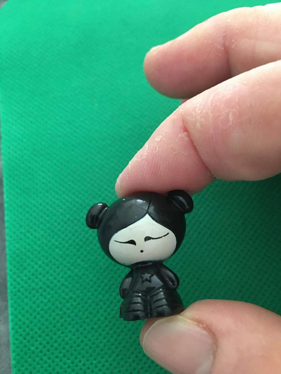 GOGO'S CRAZY BONE MINIATURE COLLECTIBLES - SMALL FIGURE