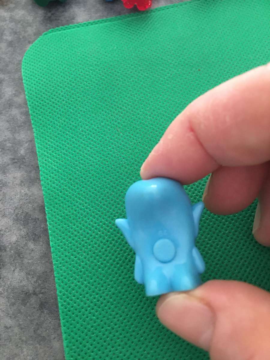 GOGO'S CRAZY BONE MINIATURE COLLECTIBLES - SMALL FIGURE