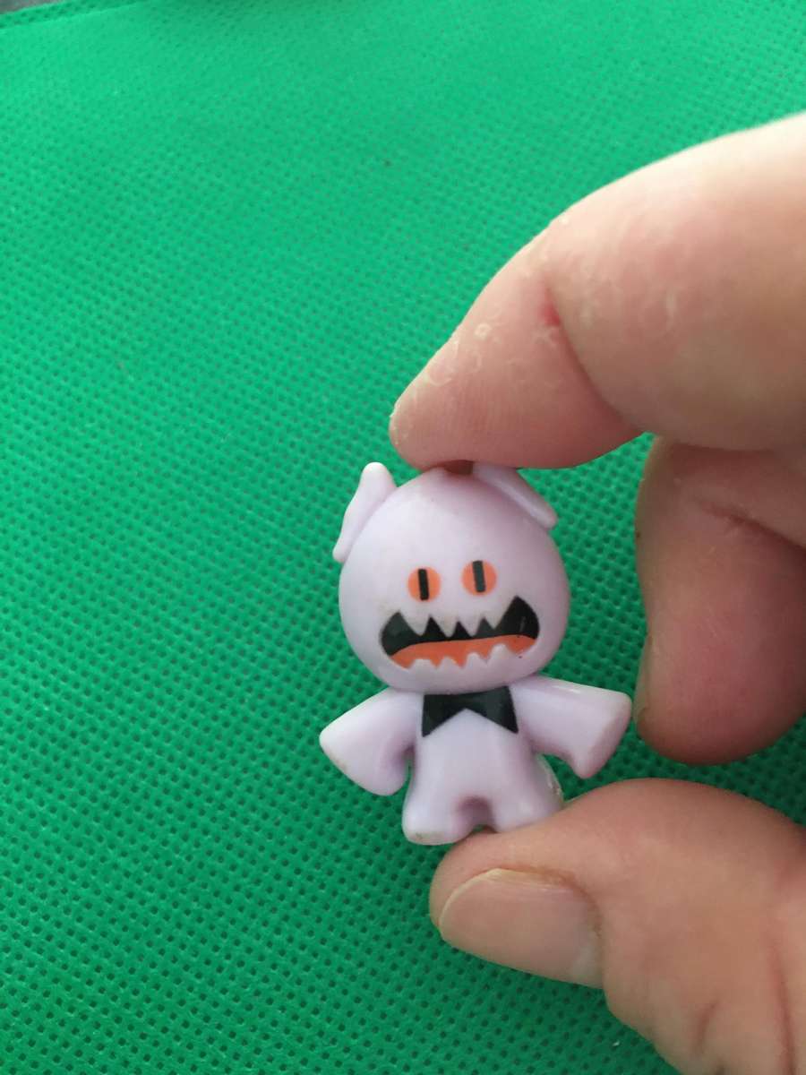 GOGO'S CRAZY BONE MINIATURE COLLECTIBLES - SMALL FIGURE