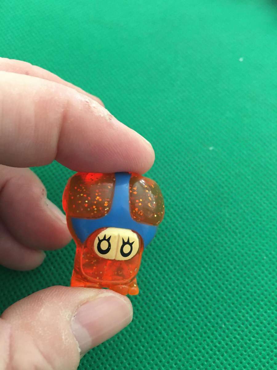 GOGO'S CRAZY BONE MINIATURE COLLECTIBLES - SMALL FIGURE