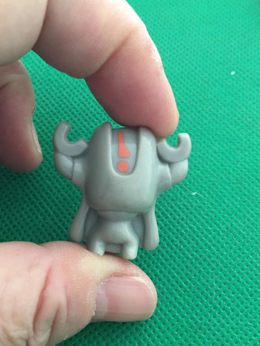 GOGO'S CRAZY BONE MINIATURE COLLECTIBLES - SMALL FIGURE