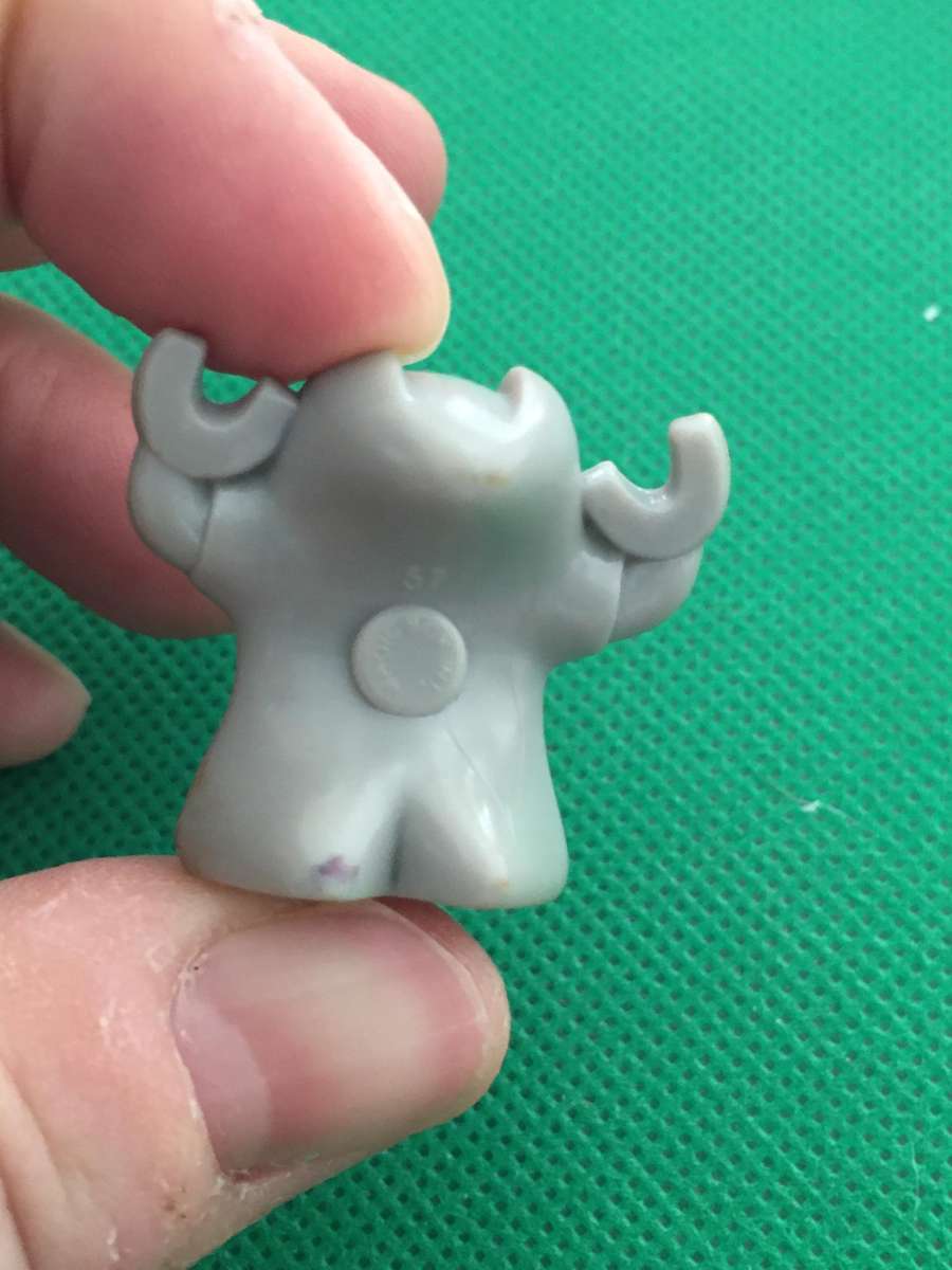 GOGO'S CRAZY BONE MINIATURE COLLECTIBLES - SMALL FIGURE