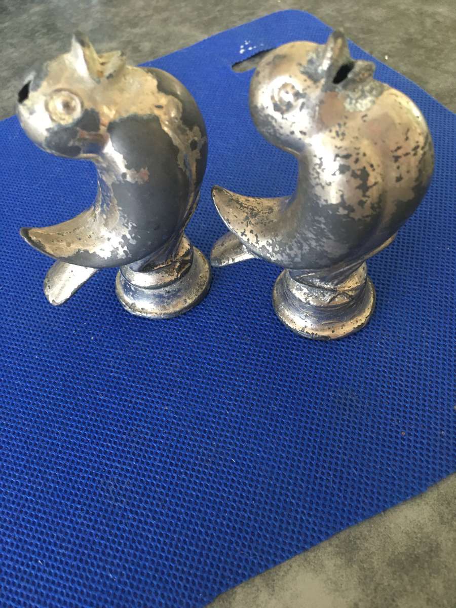 VINTAGE SILVER PLATED BIRD SALT AND PEPPER SHAKERS