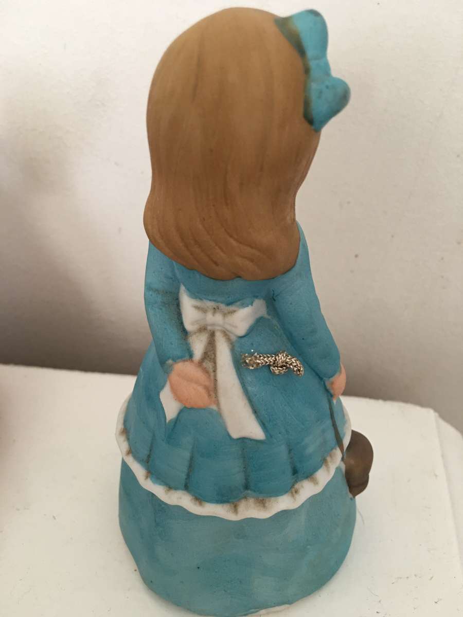 VINTAGE  ALICE IN WONDERLAND CERAMIC BELL