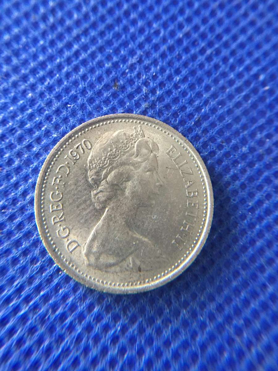 GREAT BRITAIN - 1970 5  NEW PENCE COIN