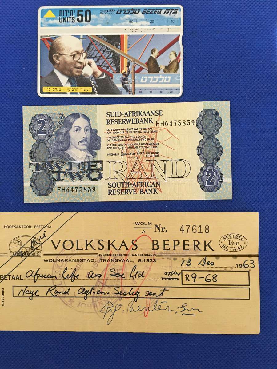 SOUTH AFRICA R2  LOT /  GERHARD DE KOCK BANK NOTE  VOLKSKAS CHEQUE / PEACE TALKS PHONE CARD ETC
