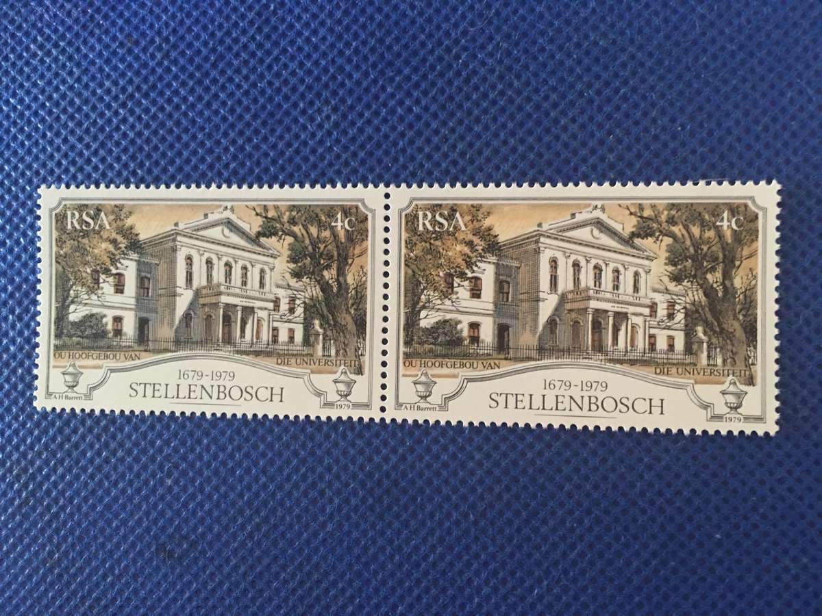 SOUTH AFRICA PAIR OF MINT STAMPS  4c