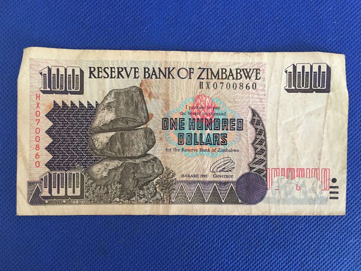 ZIMBABWE ONE HUNDRED DOLLARS BANK NOTE - 1995 - HX 0700860