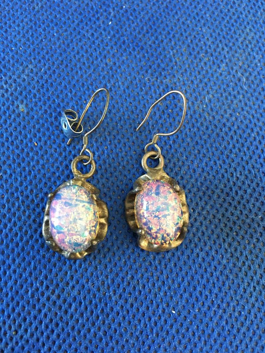 LOVELY VINTAGE EARRINGS