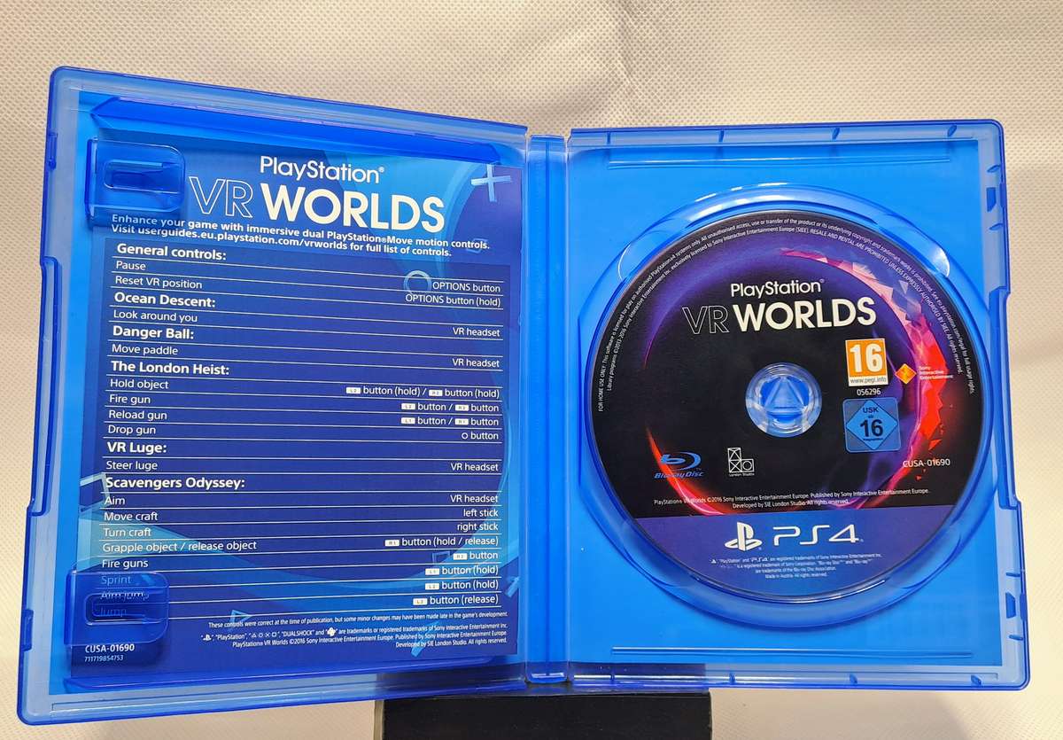 Playstation VR Worlds - Sony Playstation PS4 PSVR game