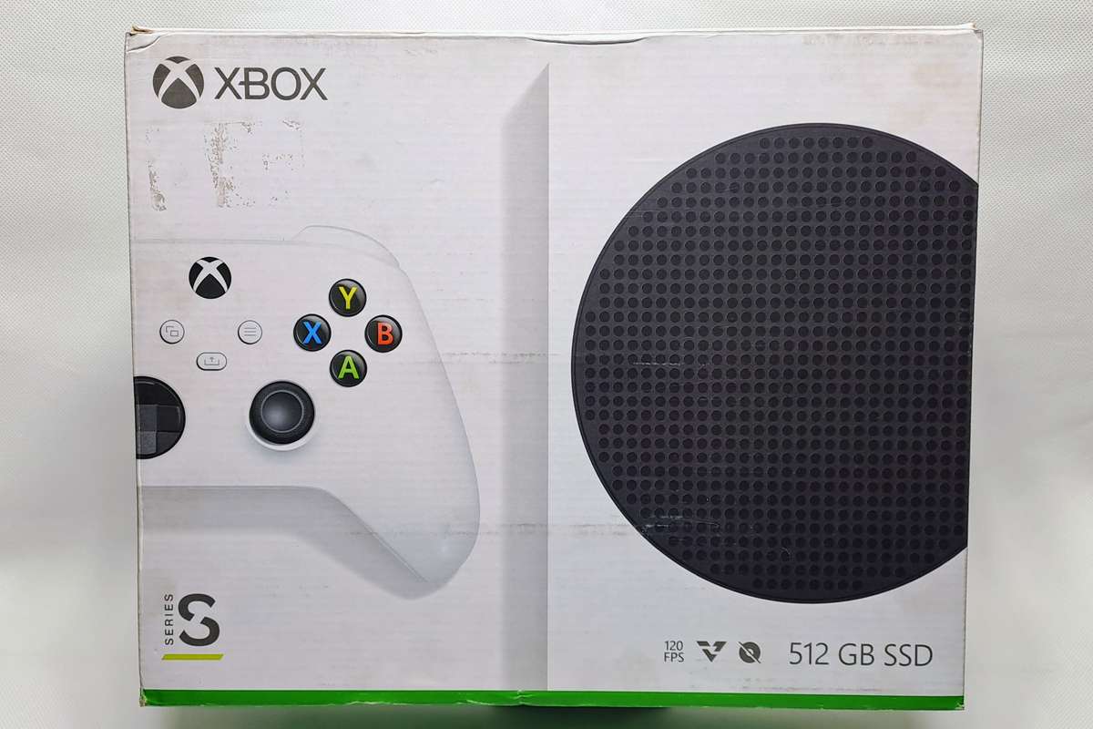 Xbox Series S 512Gb Console with Controller (White)