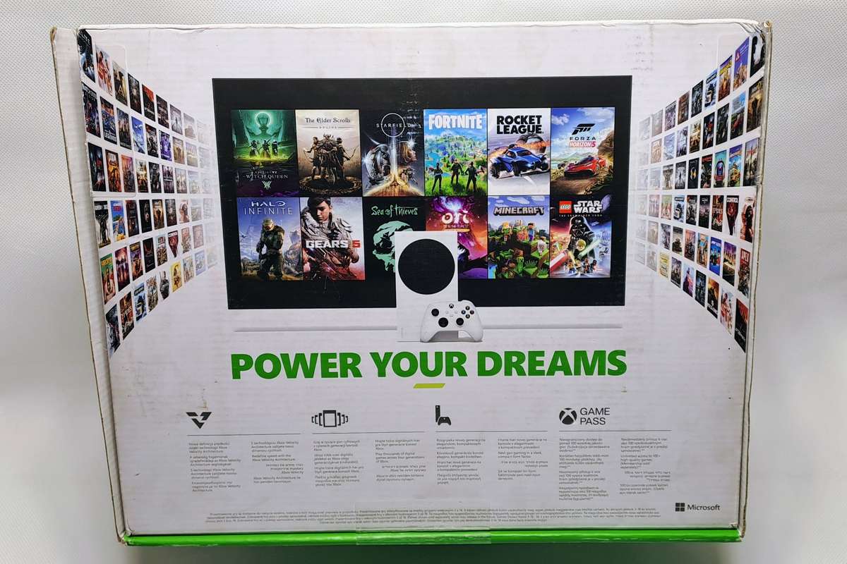 Xbox Series S 512Gb Console with Controller (White)