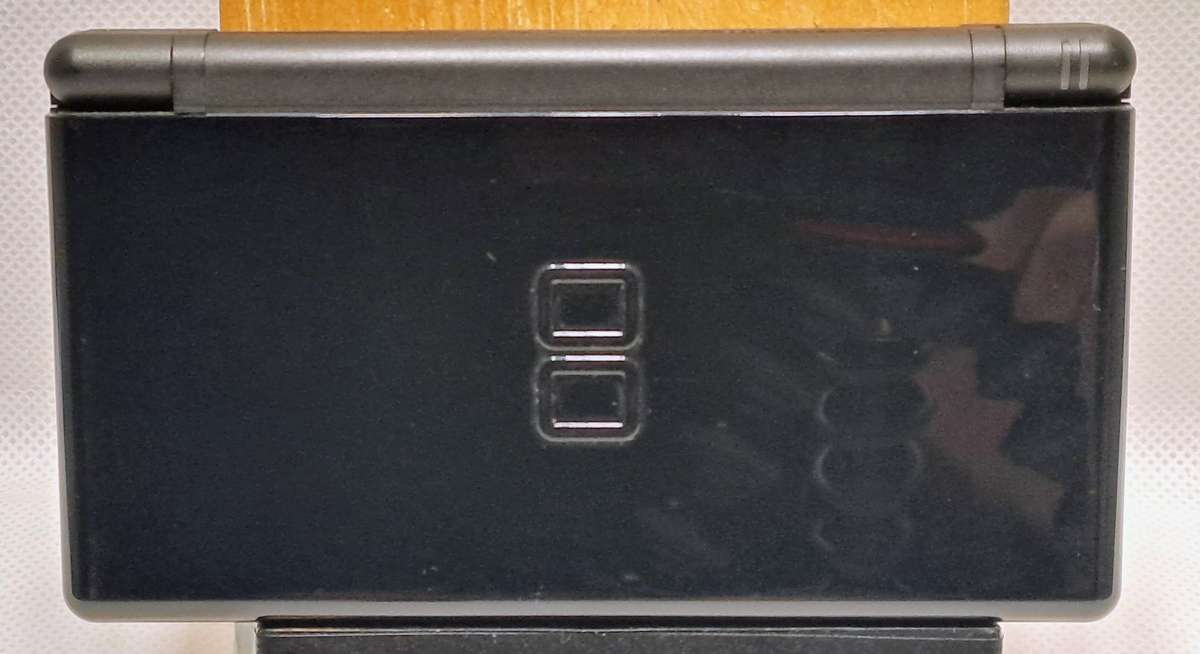 Nintendo DS Lite (Black) handheld console - Mario Kart Bundle