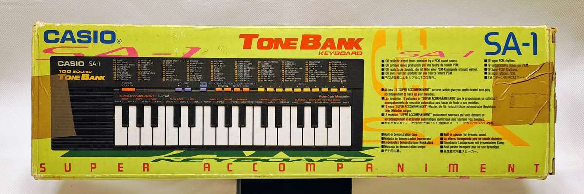 Casio SA-1 ToneBank Keyboard  Vintage 32-Key Mini Electronic Keyboard (In Working Condition)
