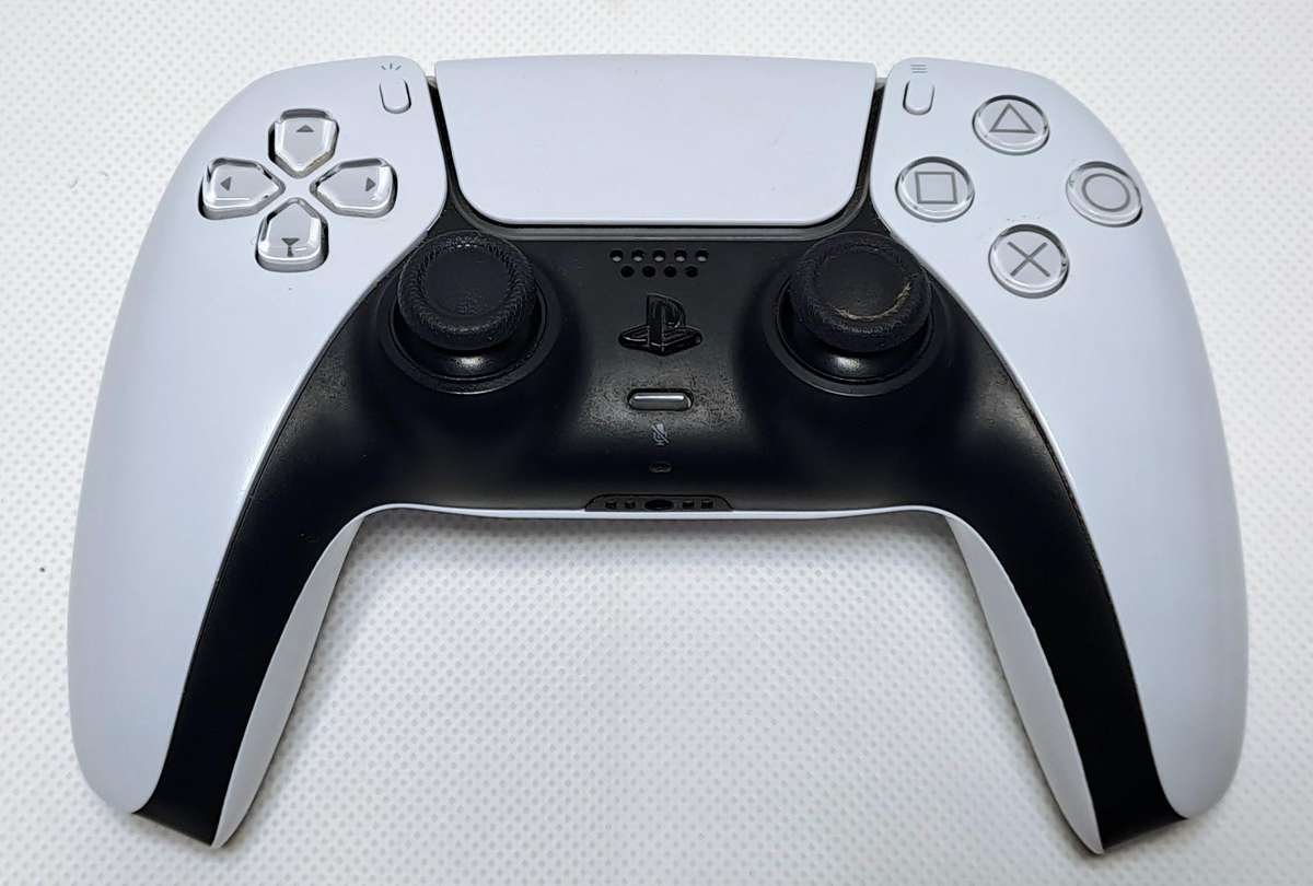 Sony PlayStation 5 / PS5 DualSense Wireless Controller (White)(USB-C cable not included)