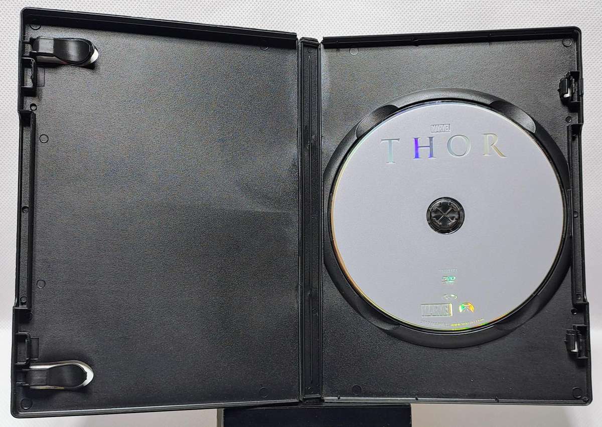 Marvel Superhero DVD Collection  8 Movie Bundle (Avengers, X-Men, Thor & More)