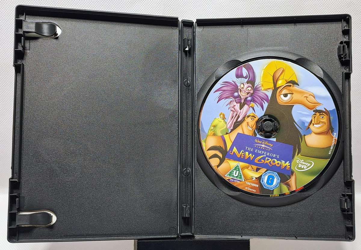 Disney Family DVD Collection  8 Movie Bundle (Frozen, Bambi, Wreck-It Ralph & More)