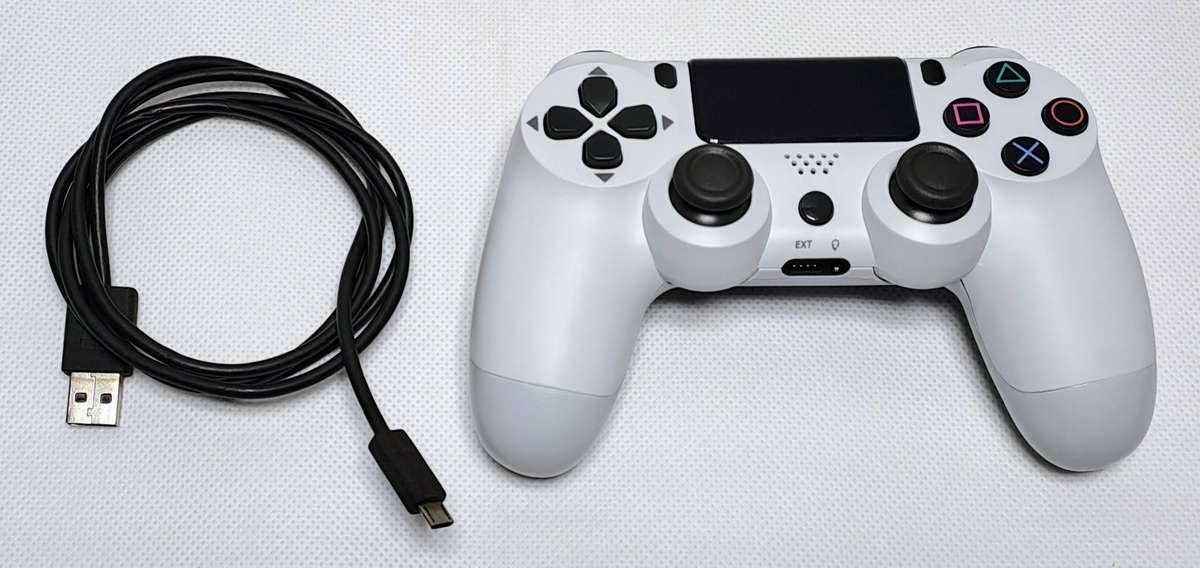Double-Motor Vibration 4 Wireless Gamepad (White)