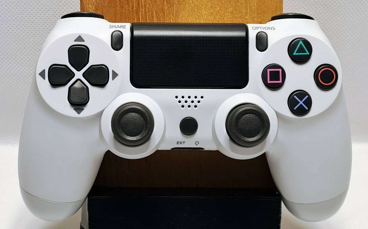 Double-Motor Vibration 4 Wireless Gamepad (White)