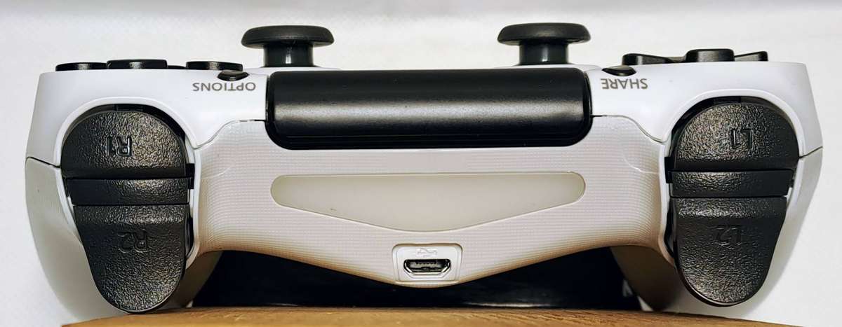 Double-Motor Vibration 4 Wireless Gamepad (White)