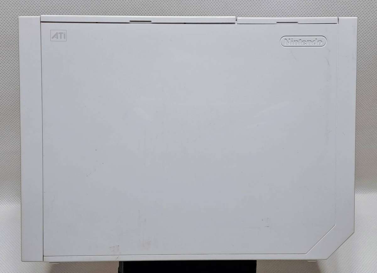 Nintendo Wii (White) Console, Controllers, Games and HDMI Bundle (Retail Boxed)