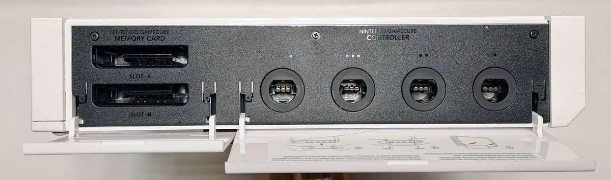 Nintendo Wii (White) Console, Controllers, Games and HDMI Bundle (Retail Boxed)