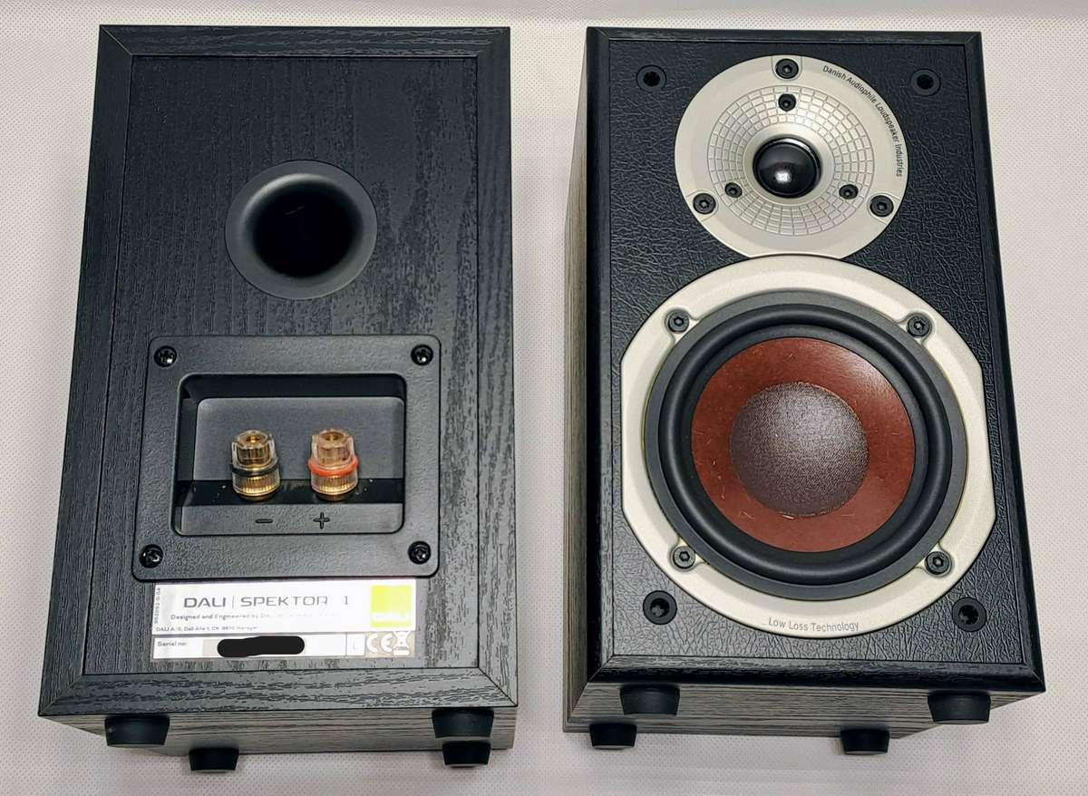 DALI Spektor 1 Bookshelf Speakers (Pair  Black Ash)