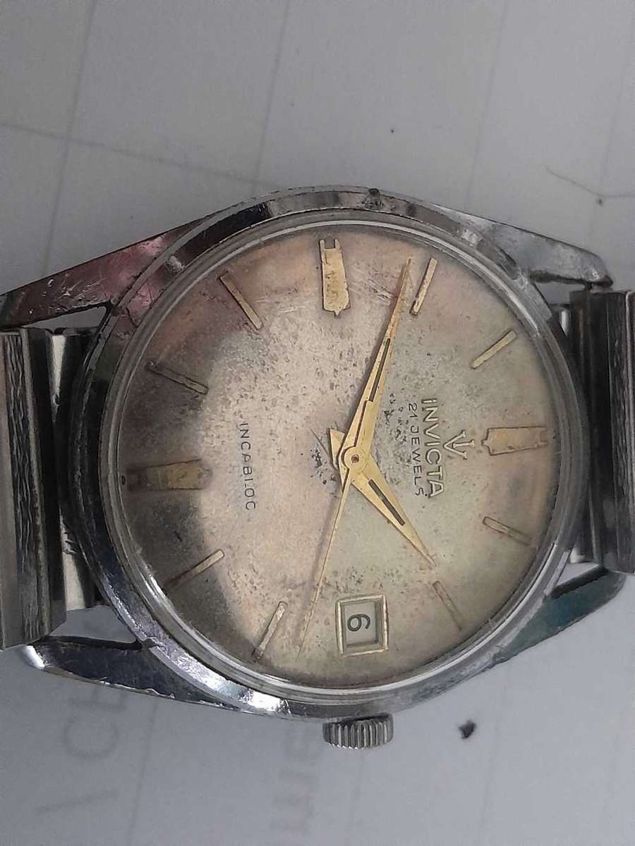 Two vintage watches to wear as is, or for minor repairs.