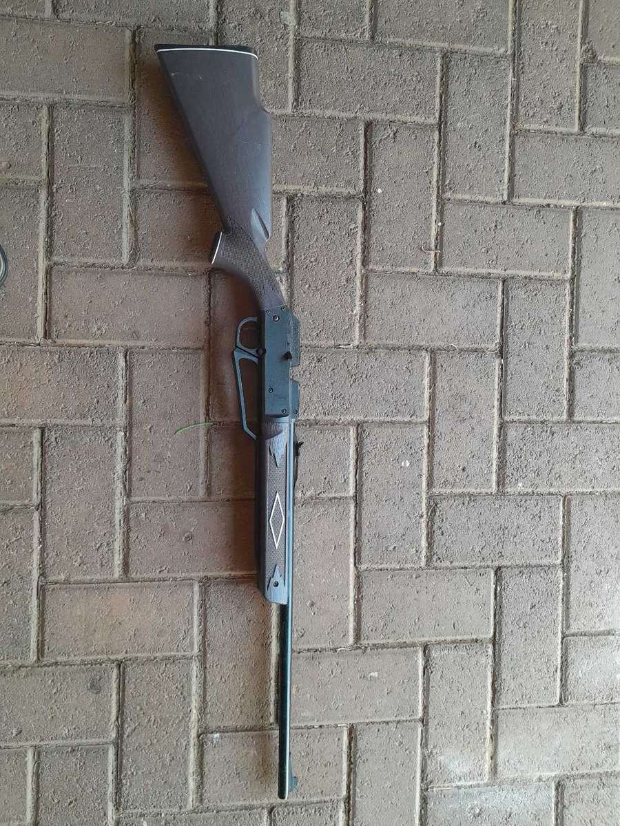 Daisy Powerline 880 BB gun.