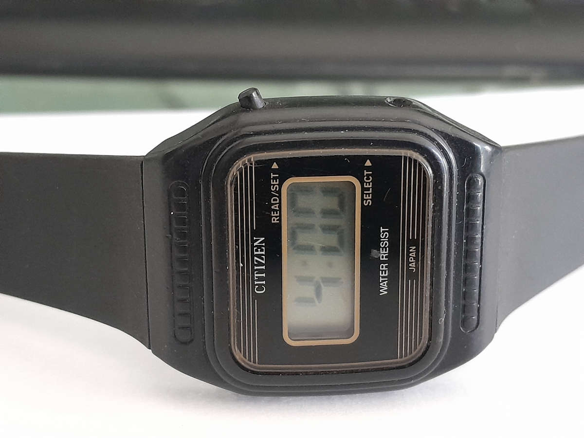 2 Vintage Digital Watches. Eighties. Mint.