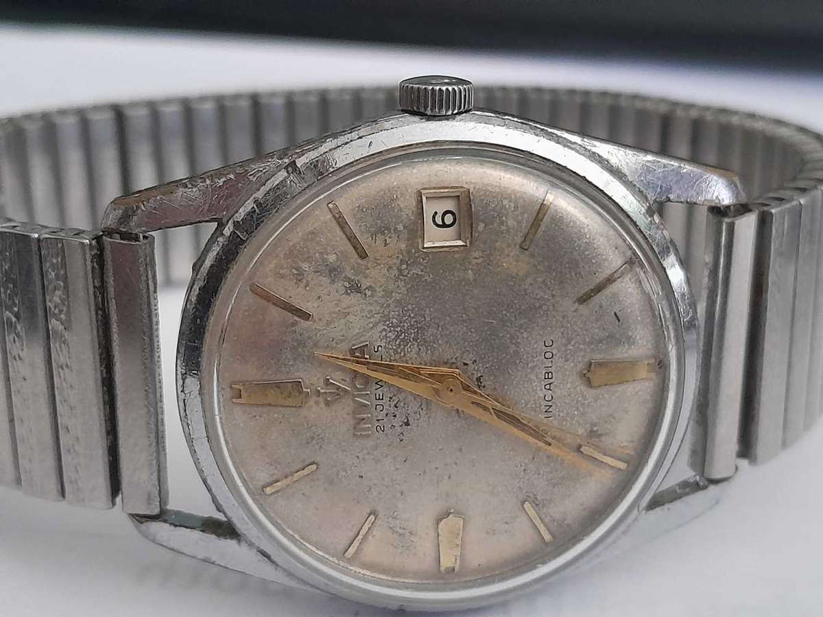 Two vintage watches to wear as is, or for minor repairs.