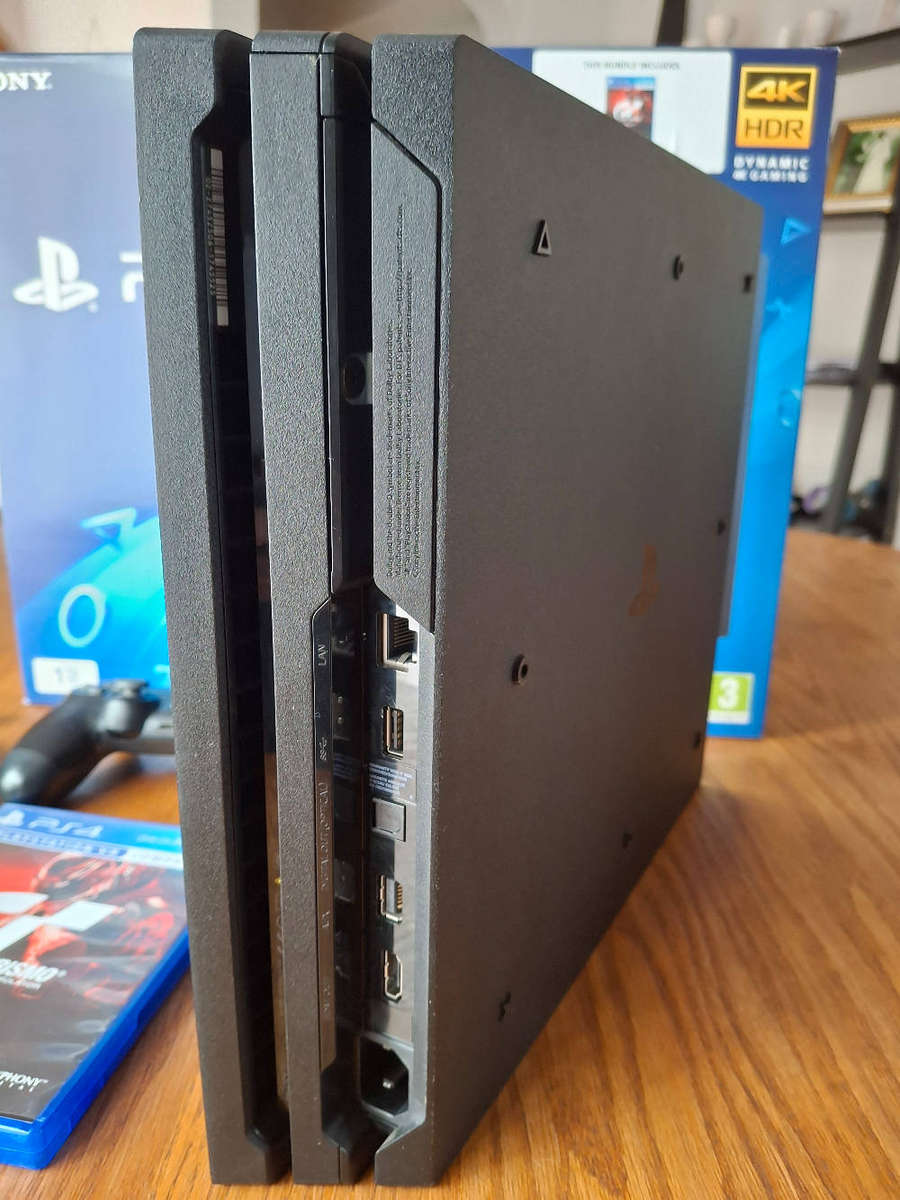 PS4 Pro GT Sport bundle