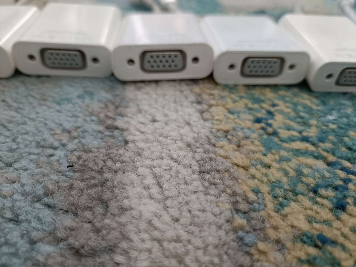 Bulk lot of Apple accessories