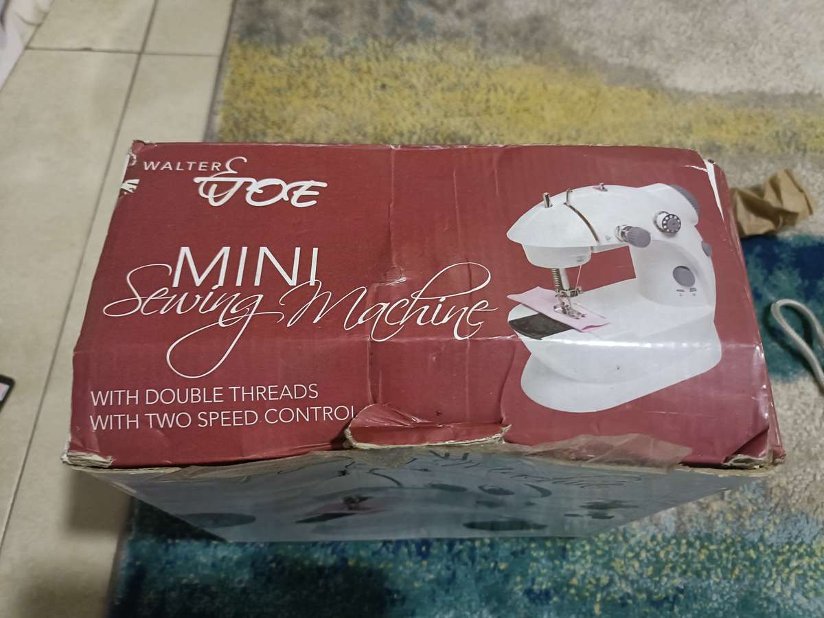 Lot of electronics | Fan & mini sewing machine