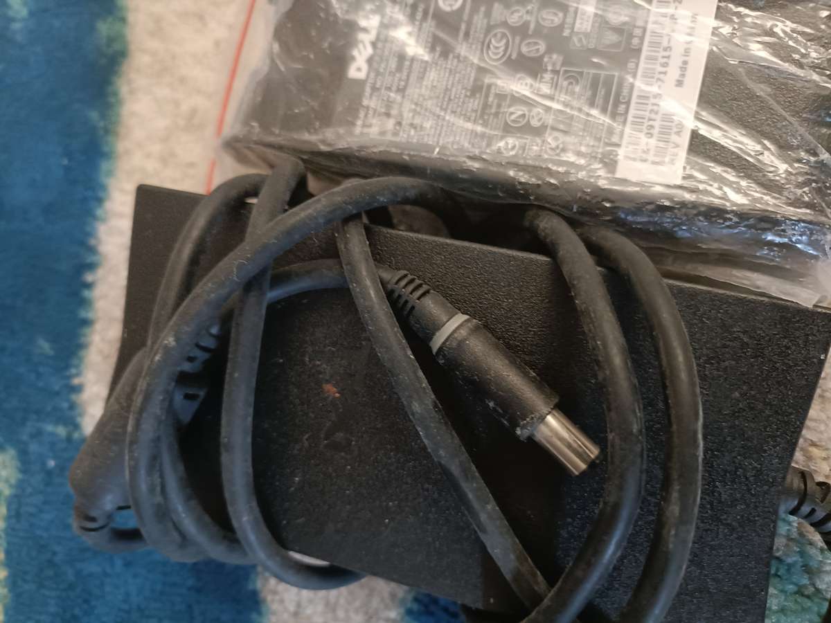 Bulk lot of Dell Chargers