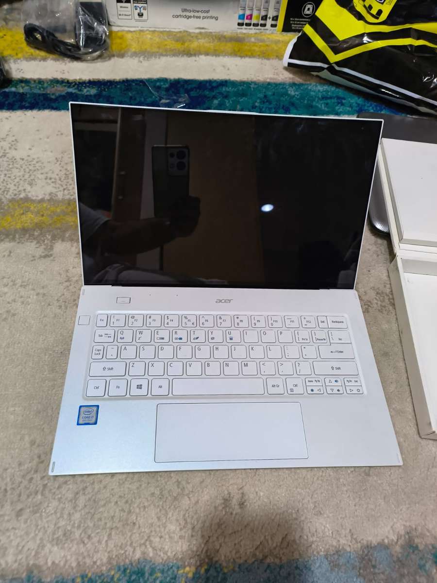 Acer Swift Business laptop | 8th Gen i7 Monster | For Spares or Repairs