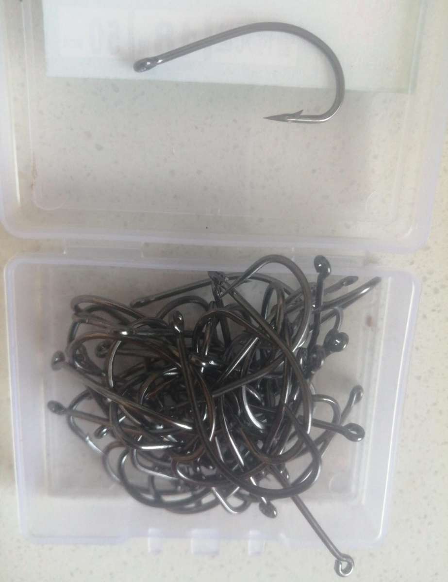Box High Carbon Steel Fishing Hooks, Choose Between 60Pc Size 17, 50Pc Size 18, or 40Pc Size 19