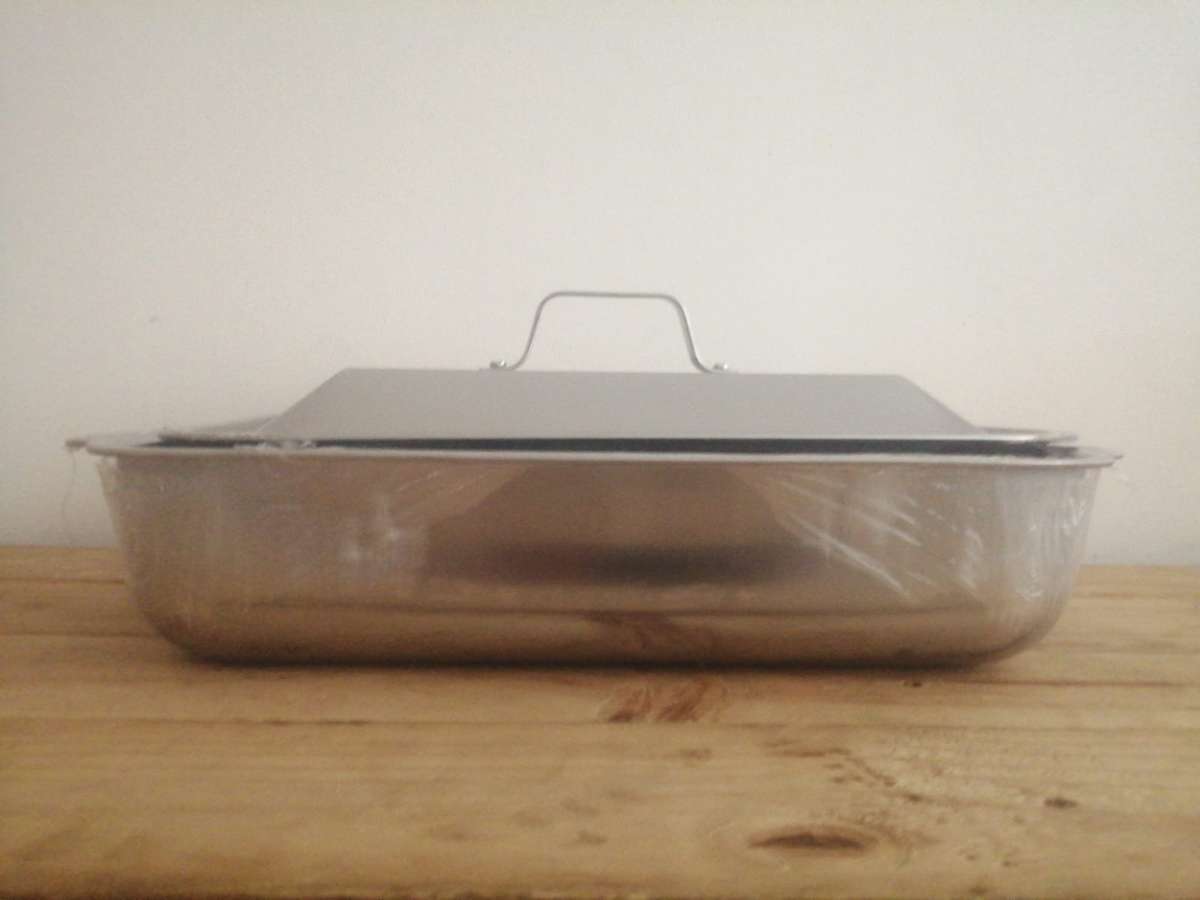 Multi-purpose Dish, Oven Pan with Lid, Braai Roasting Pan with lid, 42x24x7.5 cm