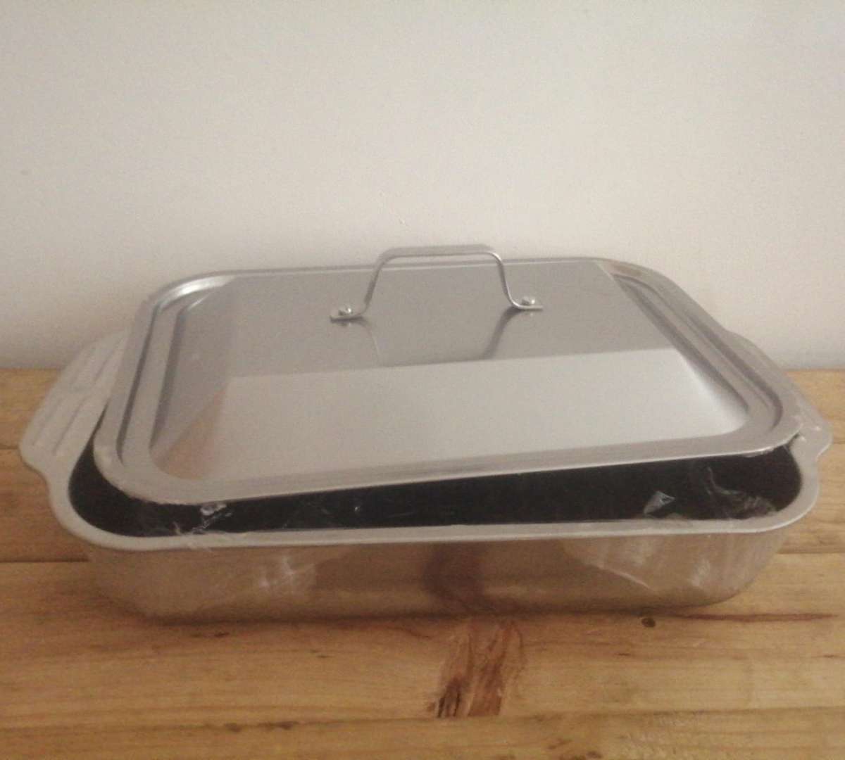 Multi-purpose Dish, Oven Pan with Lid, Braai Roasting Pan with lid, 42x24x7.5 cm