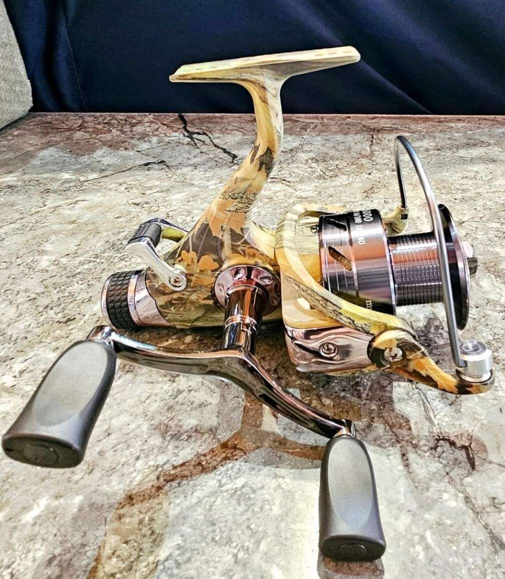 Wolfhound SUP 6000 Camo Bait Runner,Aluminium Spool, 10 ball bearings,Double handle, smooth retrieve