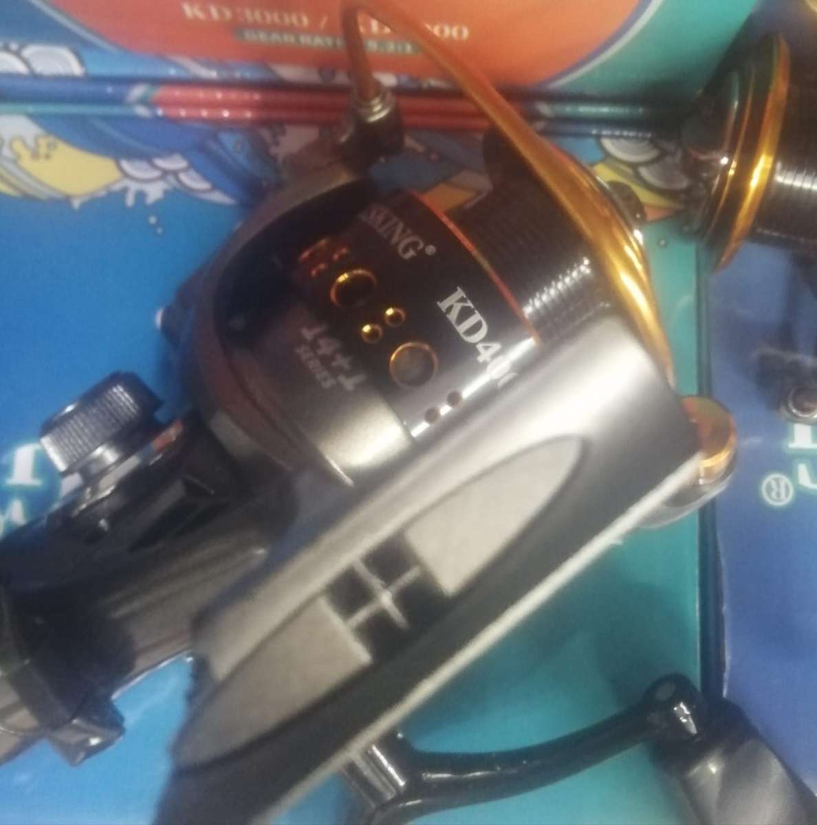 Metal Spinning Fishing Reel Fishing  4000  for Saltwater or Freshwater, Gear ratio 5:2:1