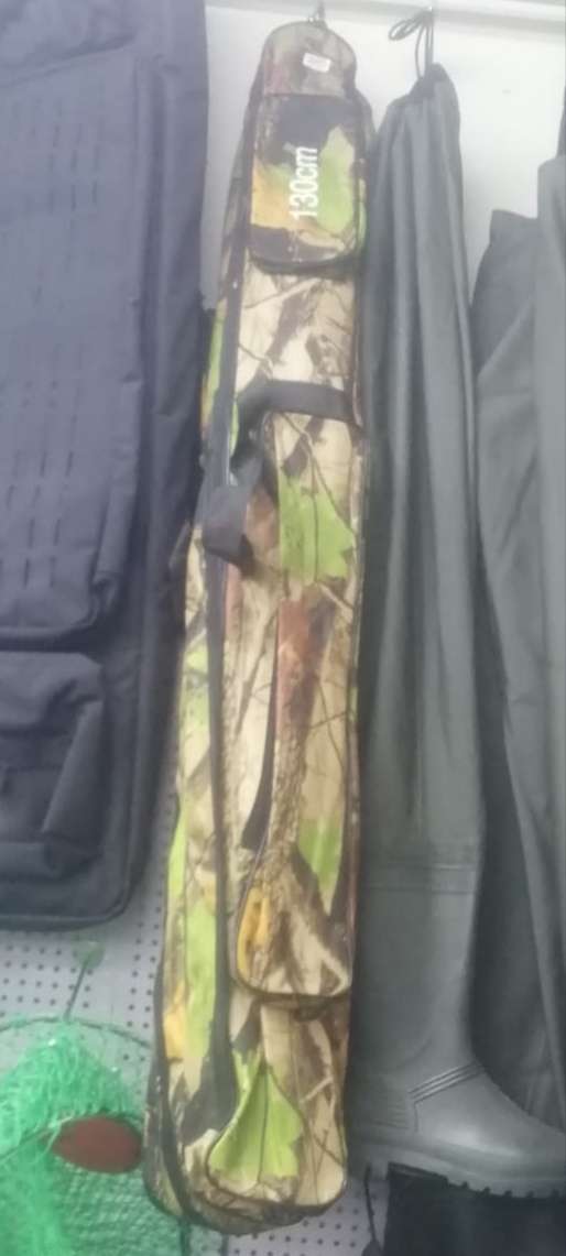 Wolfhound Camo 1.3m Foldable Fishing Rod Bag, Long Soft Bag, with big side pockets for other Gear