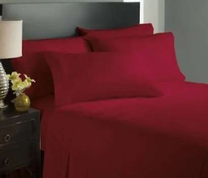 4pc King sheet set, includes 1x flat sheet, 1 x fitted sheet and 2 standard pillow cases, red