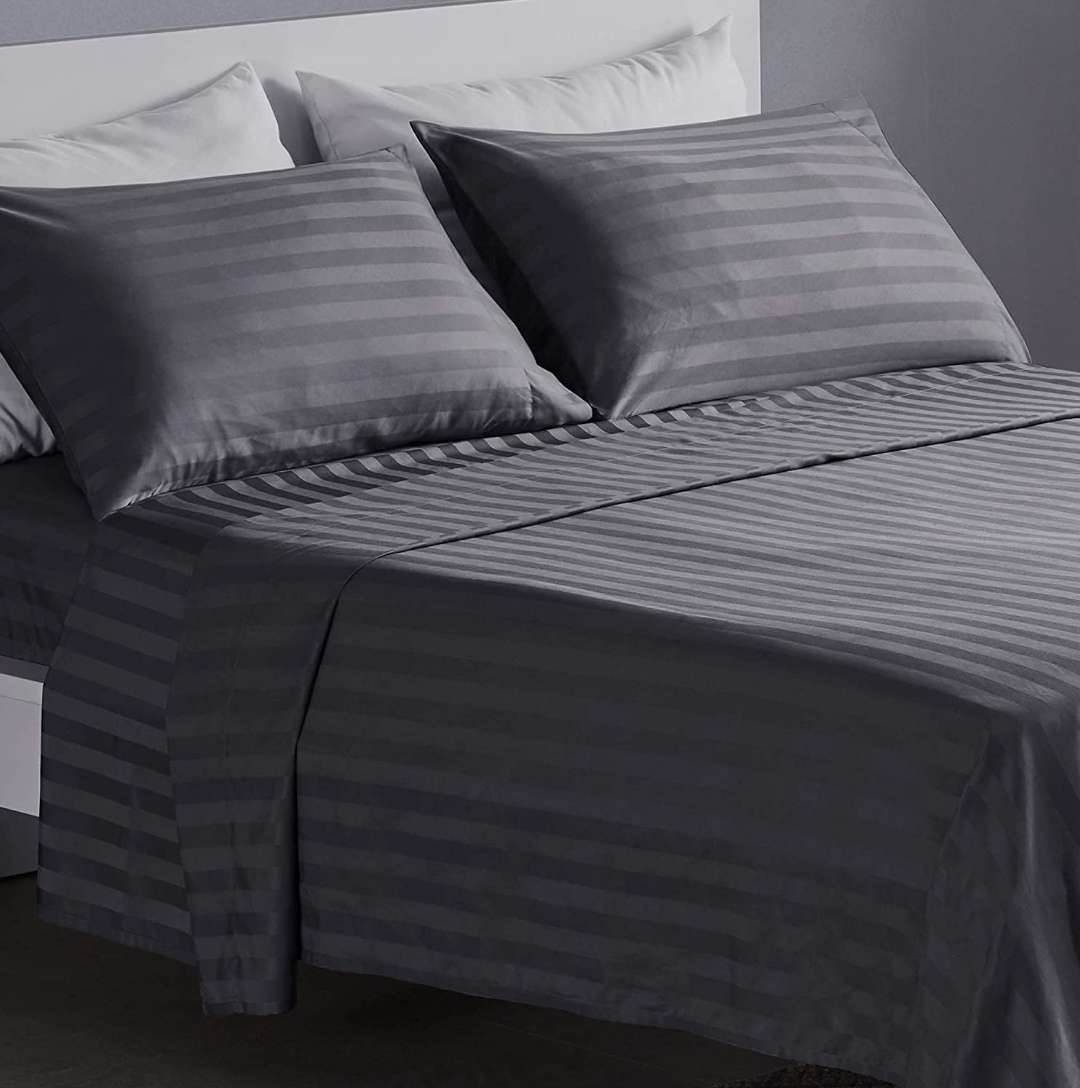 4pc King Sheet Set, includes 1 Flat sheet, 1 Fitted sheet and 2 Standard pillowcases, Grey Lined
