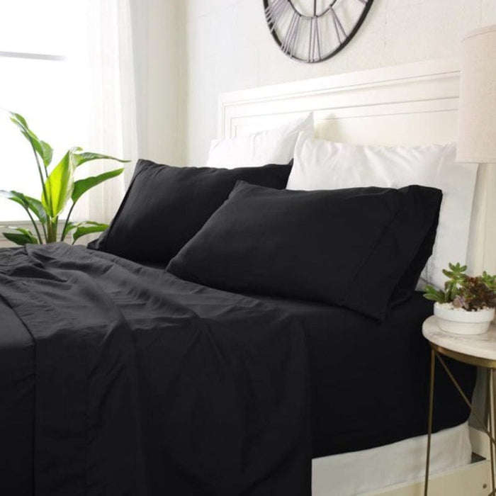 4pc King sheet set, includes 1x flat sheet, 1 x fitted sheet and 2 pillow cases, black