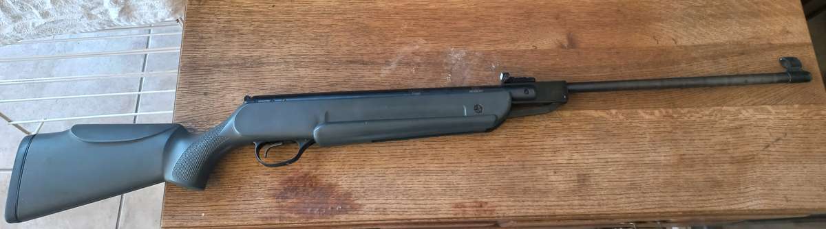 HATSON MODEL 70 PELLET GUN