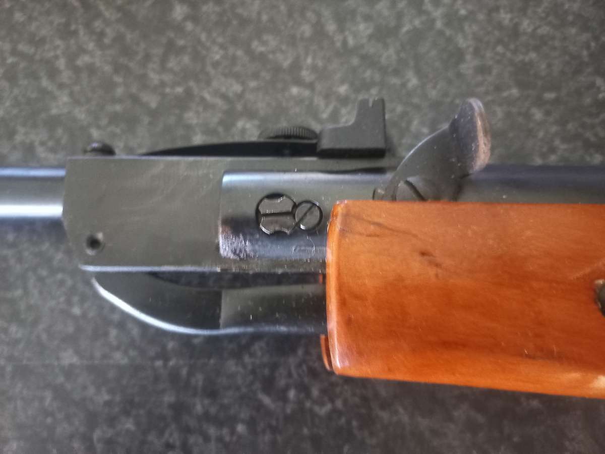 PELLET GUN IN VERY GOOD CONDITION