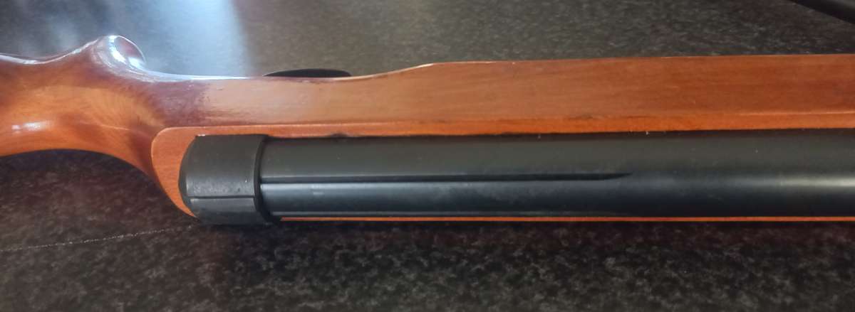 PELLET GUN IN VERY GOOD CONDITION