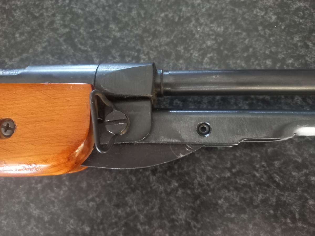 PELET GUN WITH PERISCOPE IN VERY GOOD CONDITION