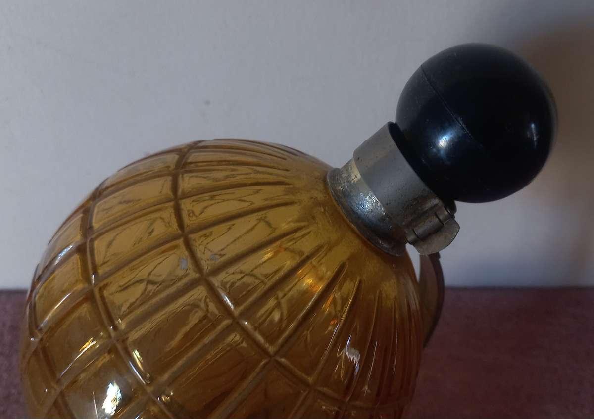 VINTAGE AMBER DECANTER - VERY UNUSUAL PIECE
